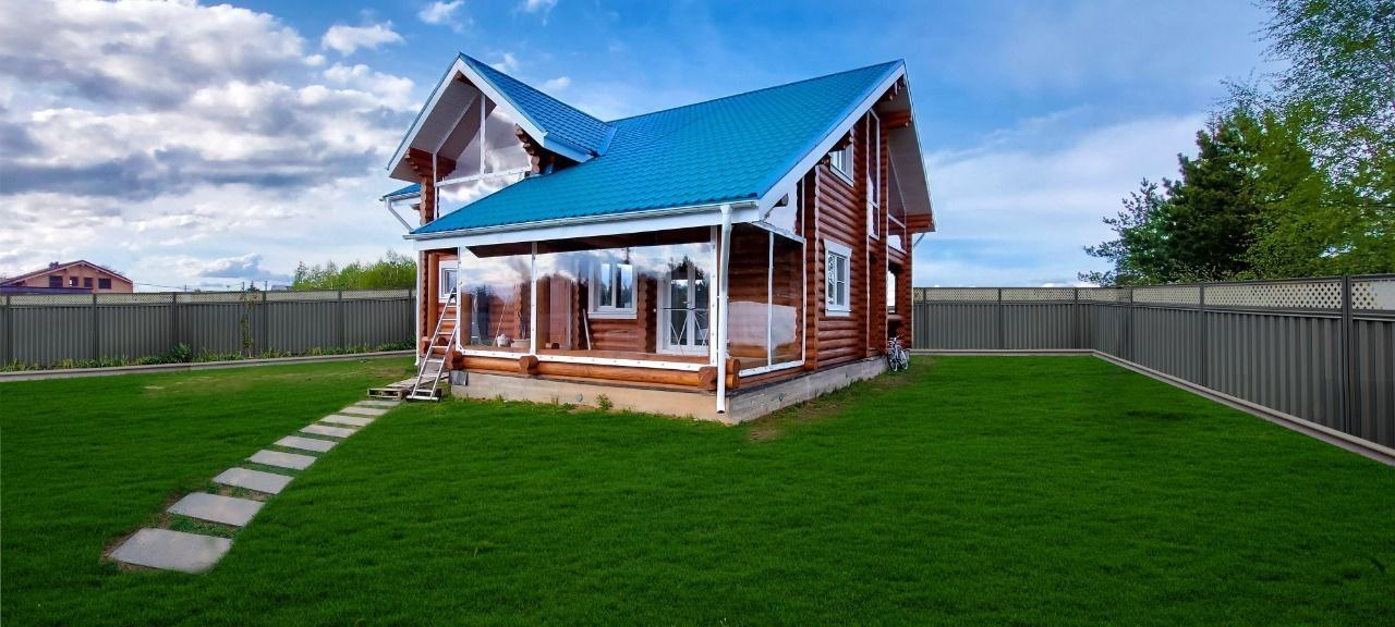 Мягкие окна на веранде загородного дома в городе Рассказово